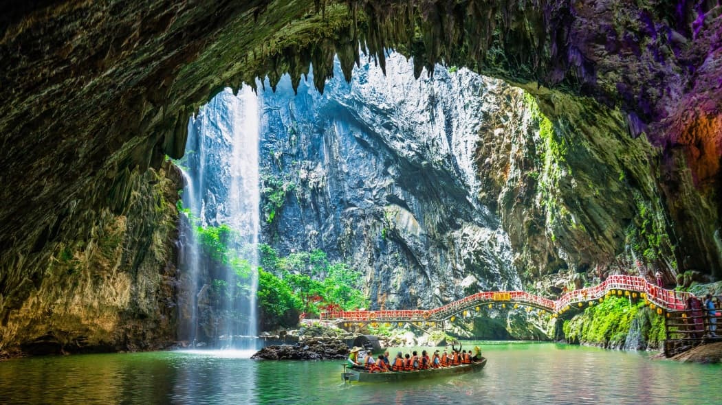 Lingnan Legacy: Gardens, Temples & Cantonese Traditions