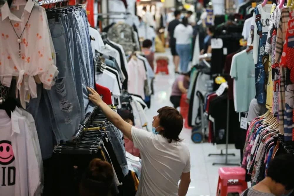 Head-to-Toe Shopping Tour: One Day in Guangzhou